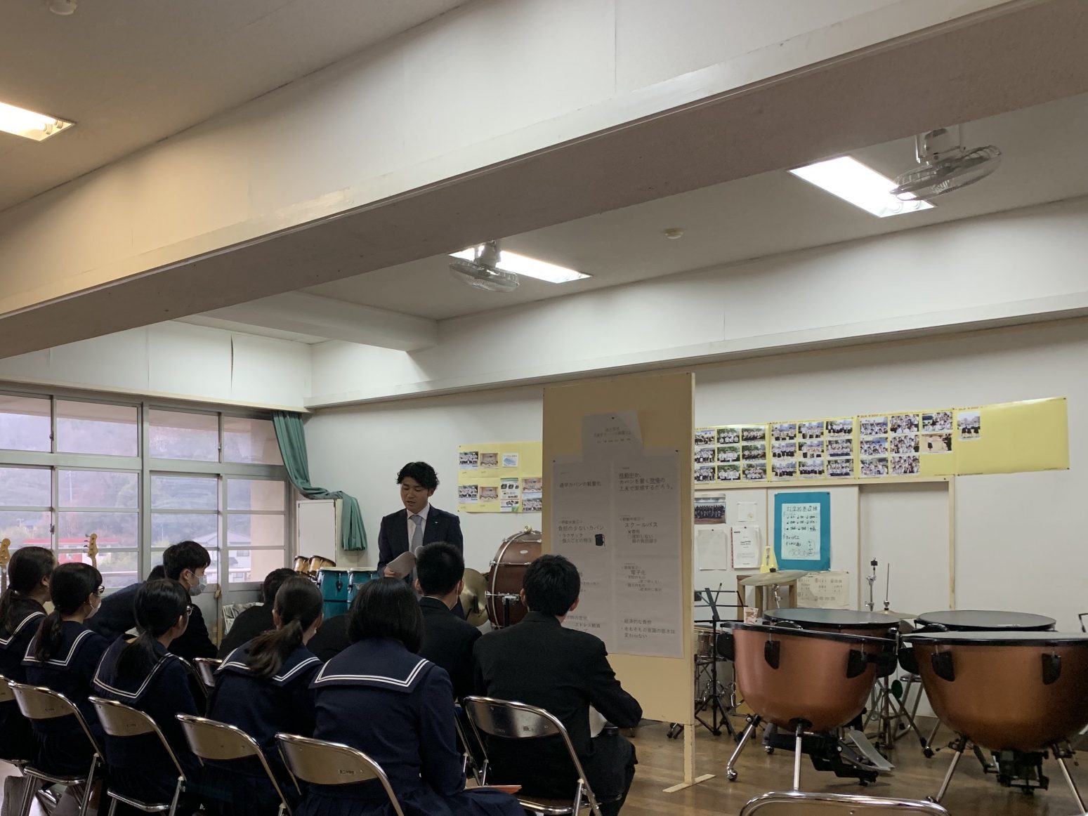 中学校3年生ポスターセッション発表会